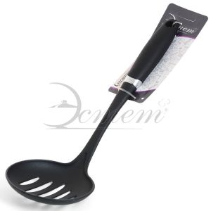 Шумовка ЭСТЕТ с прорезями черная ручка ЭТ-73085